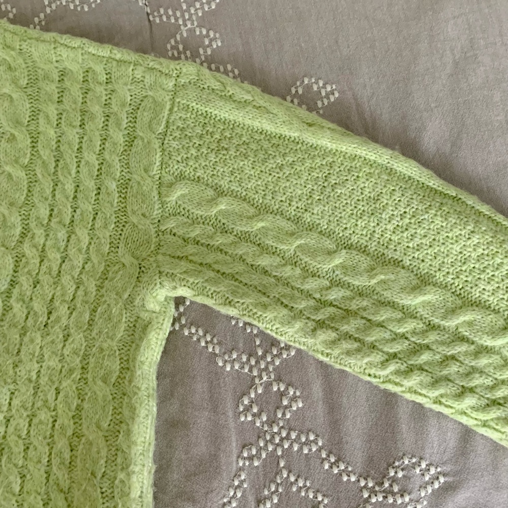 EUC GIANNI BINI cozy cropped sweater - Picture 3 of 6